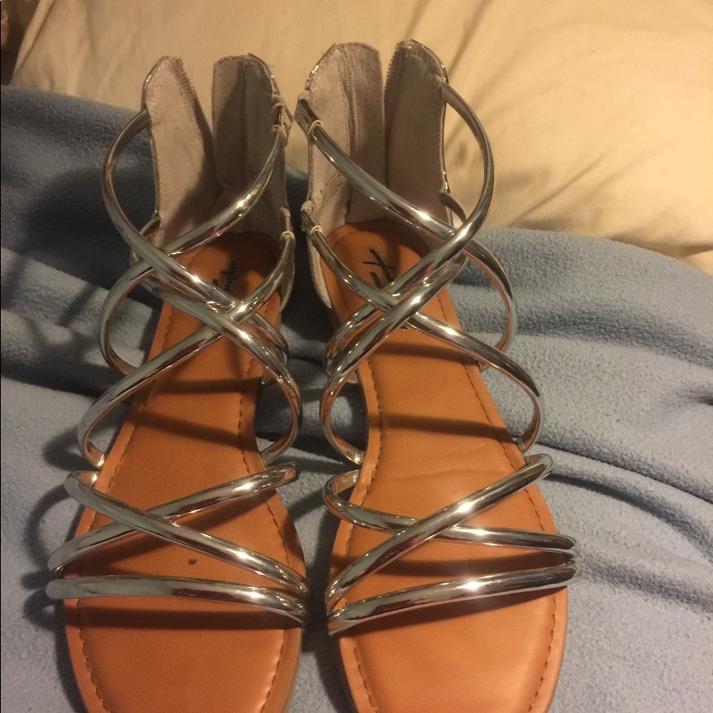 Sandals - Picture 2 of 5